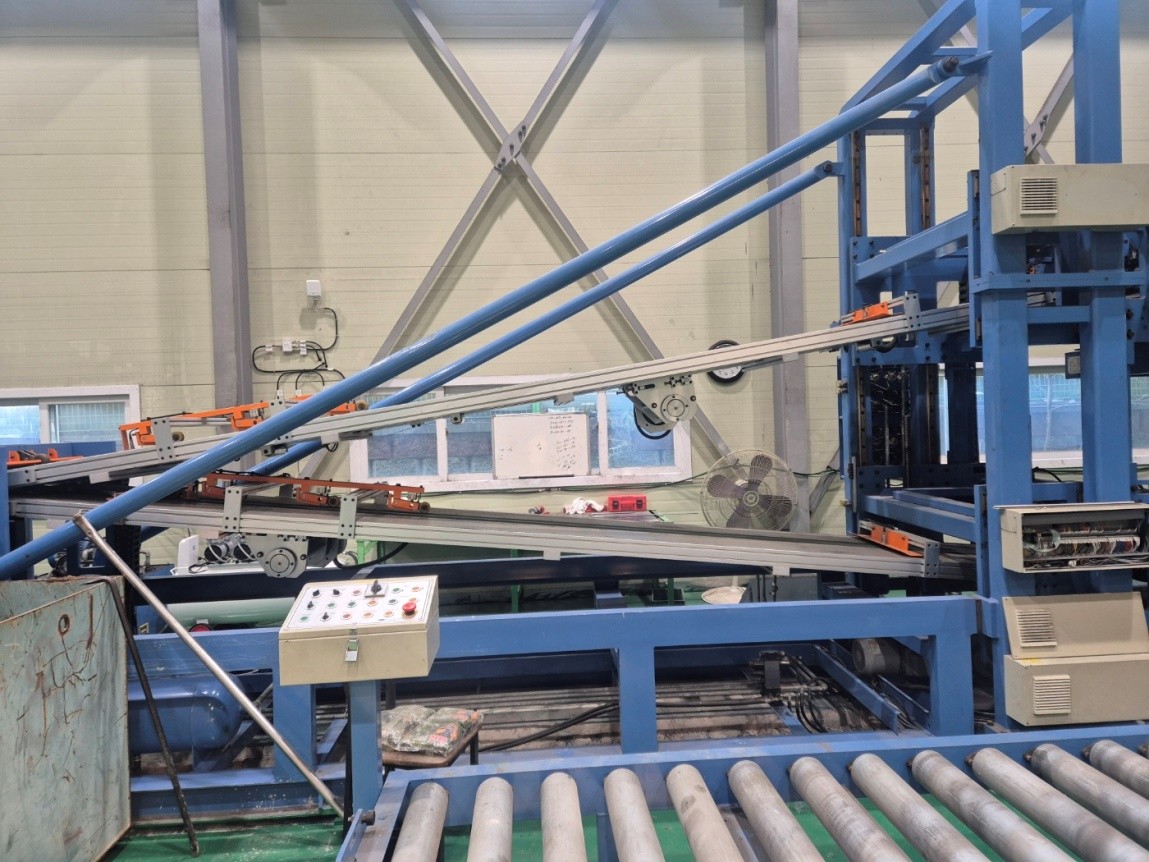 640 V-CUT 제품 이동 CONVEYOR M/C